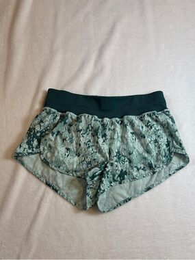 Zella Green Abstract Print Women’s Athletic Shorts Lined Stretch Size M